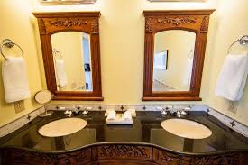 double sink in fireplace king room