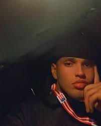 Jeremy Tavarez's Instagram, Twitter & Facebook