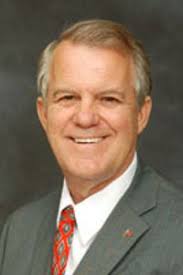 Lori Broxson's Instagram, Twitter & Facebook