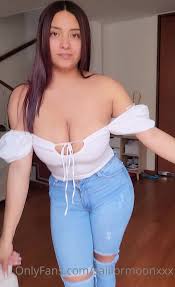 Sailormoonxxx Sucks The Delivery Guy Her Boobs Bouncing While She Rides  That Thick Cock Onlyfans Leaked Video | Thothub.