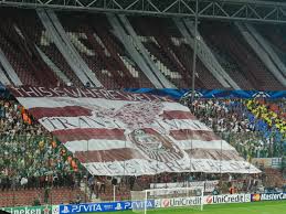 Verificați traducerile „în seara asta în germană. Ce Meci Am VÄzut DuminicÄ Seara Steaua BucureÈti Vs Cfr Cluj Sau Romania Vs Ungaria Maghiaromania Blog