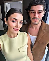 A huge thank you to everyone who made this year special. Looking forward to  more adventures with you all in 2026! ✨ #handeerçel #handemiyy #handeerçel  #handeercel #handemiy #burakdeniz #hayatmurat #haymur #eda #hayat