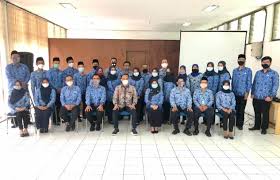 Tersedia loker untuk berbagai kalangan dari lulusan sma, smk, fresh graduate. Beranda