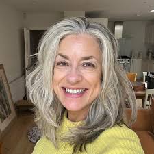 After initial frustration with TfL app as it didn't have a map of the Tube  (London Underground), I eventually realised that the background of the app  is actually a scrollable and scalable