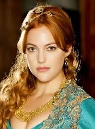 Meryem Uzerli Unluler Kadin Modasi Kadin