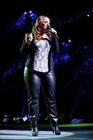 Wij zijn standaard geopend van woensdag t/m zondag en bij pasta e basta is er live muziek, verzorgd door onze professionele zangers en zangeressen. Pin Op Female Singers Dutch