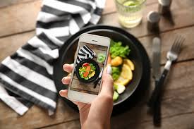 Thankfully, there are dozens of period tracking apps available for download that make tracking your period as easy as sending a text message or checking your facebook notifications. 7 Best Food Tracking Apps Apps To Help You Eat Healthy