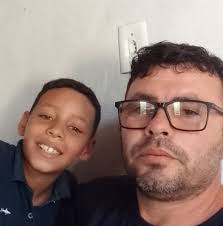 Eu não recomendo a série THE CHOSEN por alguns motivos: 1. Atribuir imagem  a Deus é quebra do 2º mandamento. Deus se revelou a nós por palavras, não  por imagens. 2. O