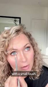 BOTTOM MASCARA. Another pic reference after last week's discussion about  #nobottomeyeliner . I had many people