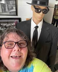 I'm gonna be singing a couple of songs at an Ashland Pride event, if you're  local and interested in details hmu