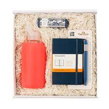 In 💡 other, 😂entertainment, 💻technology. Top 10 Creative Gifts For Your Girlfriend College Magazine