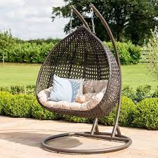 Rose Hanging Outdoor Chair In 2020 Hanging Garden Chair Hanging Chair Outdoor Hanging Egg Chair