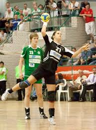Zsuzsanna tomori is a hungarian handballer for siófok kc and the hungarian national team. Datei Tomori Zsuzsanna Groz Kitti Jpg Wikipedia