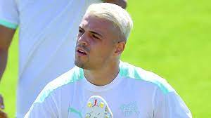 Born 27 september 1992) is a swiss professional footballer who plays as a midfielder for premier league club arsenal and captains the. Granit Xhaka Das Herz Der Schweiz Bei Der Fussball Em