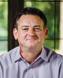 Mari Watts's Instagram, Twitter & Facebook