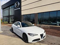 Image result for Argento Alfa 2017 Alfa-Romeo