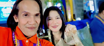 Merry Christmas Alumni❤️🧡🖤