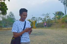 Dalam postingan mengenai orang paling ganteng di dunia kali ini saya akan menjelaskan beberapa defisini atau pengertian dari orang ganteng memiliki defisini yang sangat luas sekali, namun dalam kamus besar bahasa indonesia (kbbi) mendifinisikan dari ganteng diartikan tampan, elok, gagah. Cowok Bandung