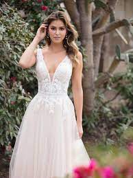 10+ beste allure bridals collection brautkleider 10+ beste allure romance collection brautkleider 10+ beste amaré couture by crystal richard collection brautkleider 10+ beste alma novia. Allure Bridals Hochzeitsrausch Brautmoden