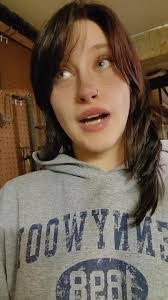 Casey Simons's Instagram, Twitter & Facebook