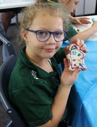 Readers: This newsletter is supplied free with the help of the advertisers.  Please support them.