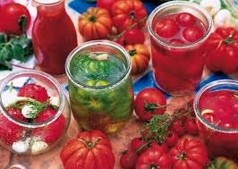 Preparer Des Conserves De Tomates Entieres Au Naturel Recette Recettes De Conserve Conserves De Tomates Conserve Maison