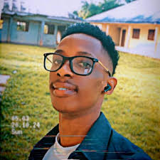 What is the dress code for Obio Akpa's entrepreneurship presentation?