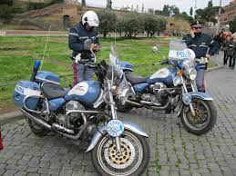 Italian Police On Guzzis Moto Guzzi Classic Motorcycles Italian Police