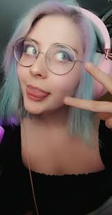 Happy Saturday 🎉🎂🍾🥂 l 've decided to feel content with staying