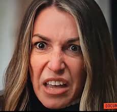 What are you doing Karen? 👀