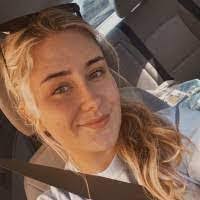 Alexis Clouse's Instagram, Twitter & Facebook