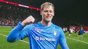 Lukas Hornicek defende penálti e Auto-Golo de Nikola Milenkovic dá a vantagem aos Braga