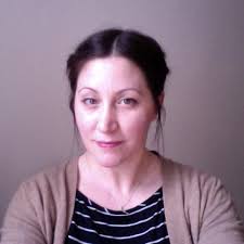 Elizabeth Guthrie's Instagram, Twitter & Facebook