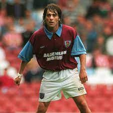 Explore {{searchview.params.phrase}} by color family {{familycolorbuttontext(colorfamily.name)}} paulo futre of atletico madrid in action during a spanish league match. Historical Football 17 Portugal S 80s Wing Wizard The Long Ball