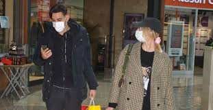 Profesyonel futbolcu i̇rfan can kahveci'nin transferi konusunda kulübü medipol başakşehir fk ile anlaşmaya varılmıştır. Son Dakika Irfan Can Kahveci Transferi Hakkinda Ilk Kez Konustu Elindeki Poset Dikkat Cekti Son Dakika Spor Haberleri