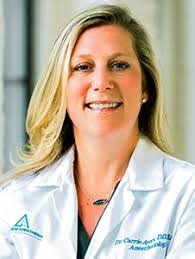 Carrie Ayers's Instagram, Twitter & Facebook