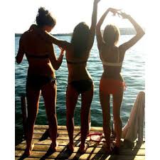 Résultat de recherche d'images pour "3 best friends tumblr"