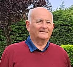 When your putting do you have to leave your ball if asked or can you putt  out?