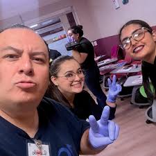 Llegué a la mitad del 3er piso! Gracias a todos por sus felicitaciones y  amor 🧡 Después de este año tan sacudidor en mi vida, solo puedo estar  agradecida por todas las