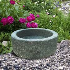 Schones Wasserbecken Fur Seerosen Aus Stein Seerose Wasserbecken Gartenwaschbecken