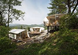 Seoul Studio Archiworkshop Has Completed A Luxury Camping Facility Near The South Korean Capital Which Comprises Three Wood Tent Glamping Glamping Camping Pod