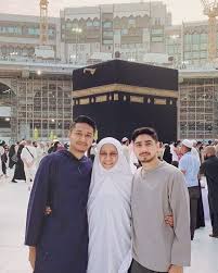 Kole kangso) is the royal town of perak, malaysia. Dikaitkan Dengan Mira Fizlah Ini Beberapa Perkara Tentang Wan Emir Maskulin