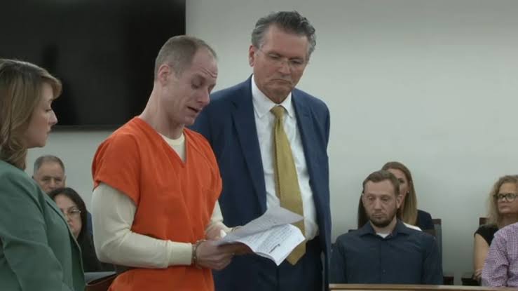 Former 'American Idol' contestant Caleb Flynn to be sentenced for wife's  murder - ABC7 San Francisco