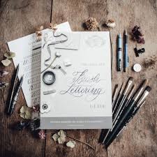 Eine geburtstagskarte in schönster schönschrift ist danach kein problem mehr. Pdf Download The Fine Art Brush Lettering Ubungsheft