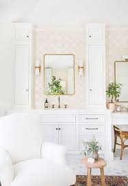 Dabbing paint over your walls is one of the best bathroom decorating ideas. Gorgeous Bathroom Decorating Ideas