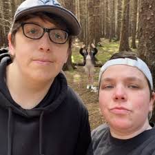 Teri Hackett (@tunaham21)