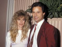 The actor died surrounded by family at his. Uuiaeb2gercoxm