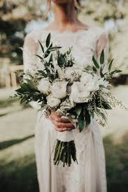 20 Gorgeous And Trendy Greenery Wedding Bouquets Emmalovesweddings Green Wedding Bouquet White Wedding Bouquets Simple Wedding Bouquets
