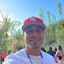 Luis Isaac's Instagram, Twitter & Facebook