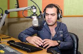 خالد عليش مذيع راديو شهير، وقدم العديد من البرامج، منها معاك في السكة والموقف، وشارك في تقديم برنامج «نهار جديد»، على شاشة قناة النهار، وشارك أيضا في. Ø®Ø§Ù„Ø¯ Ø¹Ù„ÙŠØ´ Khaled Eleish Ø¨Ø¹Ø¯ Ø§Ù„Ø§Ø¬Ø§Ø²Ø© Ù…Ù† Ø§ÙˆÙ„ Ø¨ÙƒØ±Ø© ØµØ¨Ø§Ø­Ùƒ Ø§Ø­Ù„ÙŠ Ø¹Ù„ÙŠ Ù…ÙŠØ¬Ø§ Ø§Ù Ø§Ù… Ù…Ø¹ Ø®Ø§Ù„Ø¯ Ø¹Ù„ÙŠØ´ Ù…Ù† Ù§ Ù„ Ù© Ø§Ù„ØµØ¨Ø­ Ù…Ù† Ø§Ù„Ø§Ø­Ø¯ Ù„Ù„Ø®Ù…ÙŠØ³ Ø§Ùˆ Ù…Ø³ØªØ¹Ø¯ Ù„Ù„Ø´Ù‡ÙŠØµØ© Ø§Ø¹Ù…Ù„